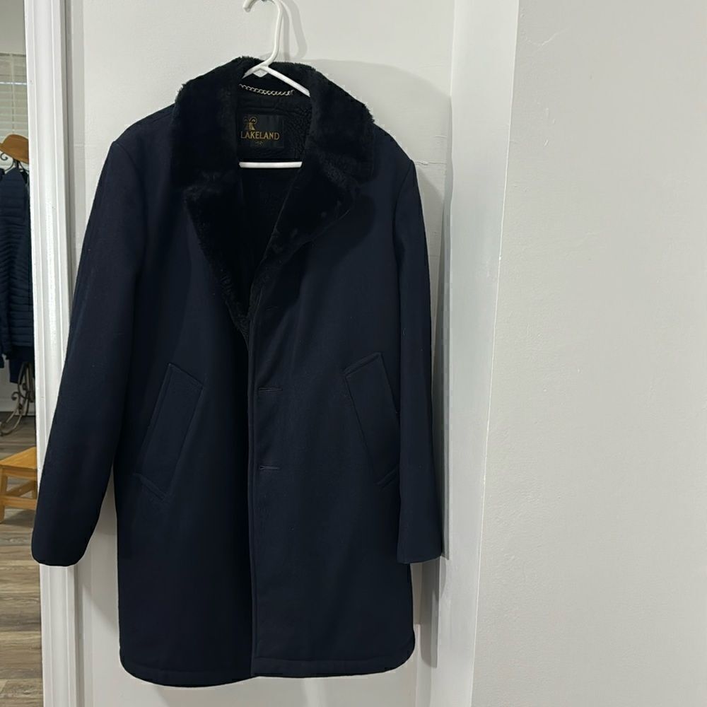 LAKELAND COAT VINTAGE 100% WOOL SIZE 42
